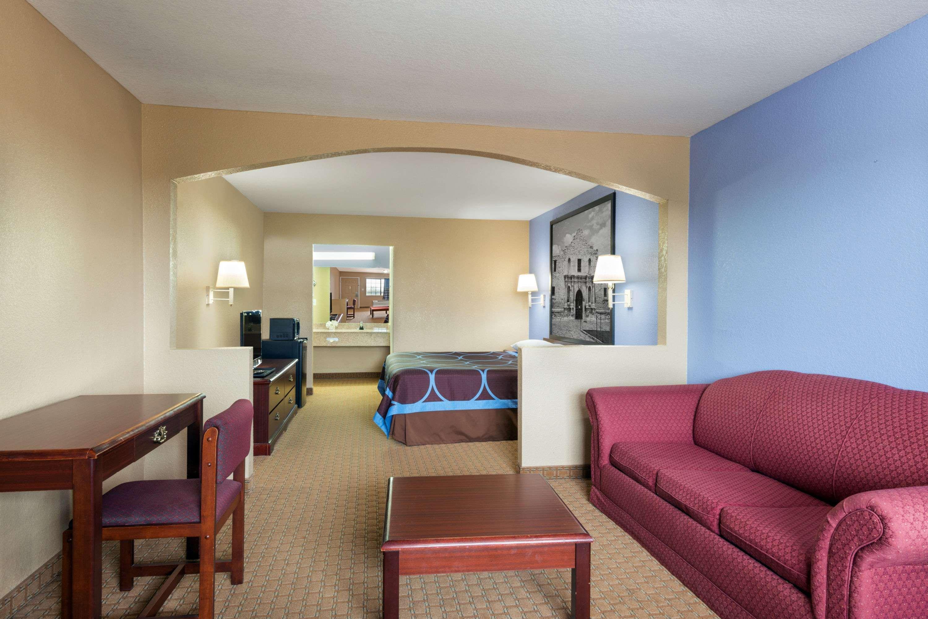 Super 8 By Wyndham San Antonio/Riverwalk Area Zewnętrze zdjęcie