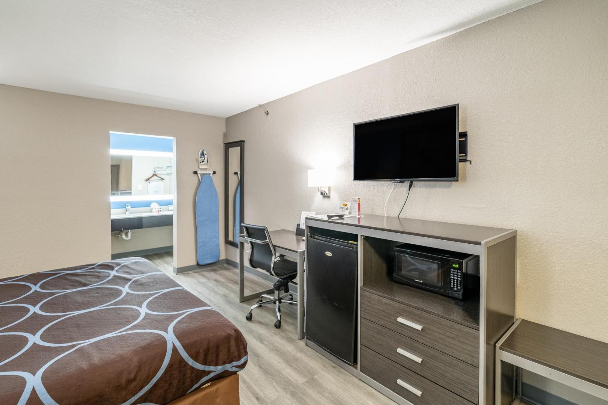 Super 8 By Wyndham San Antonio/Riverwalk Area Zewnętrze zdjęcie