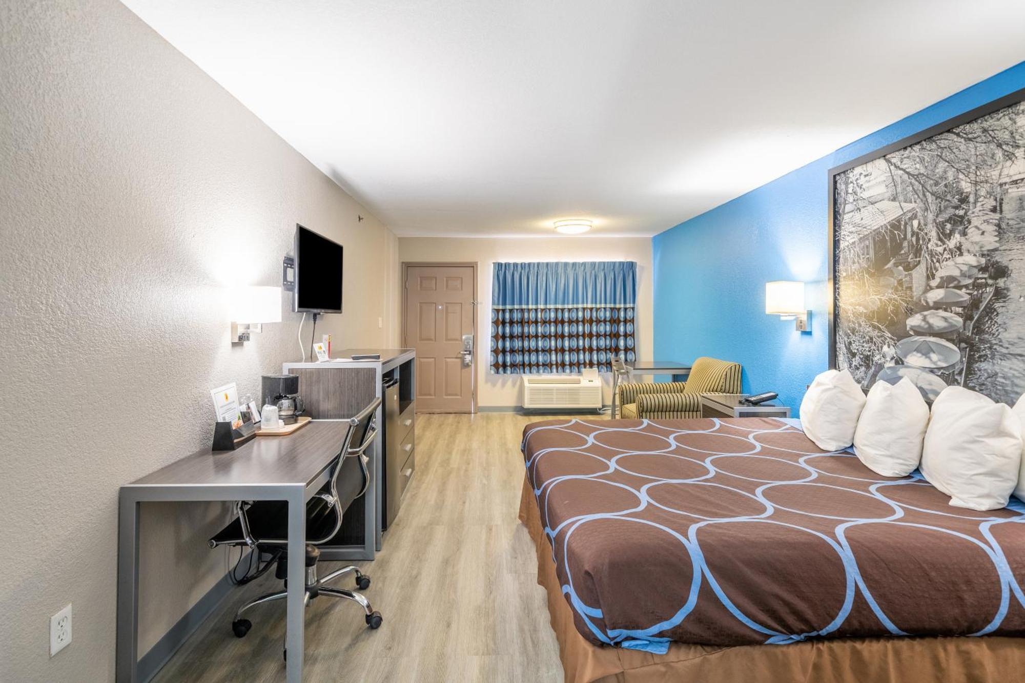 Super 8 By Wyndham San Antonio/Riverwalk Area Zewnętrze zdjęcie