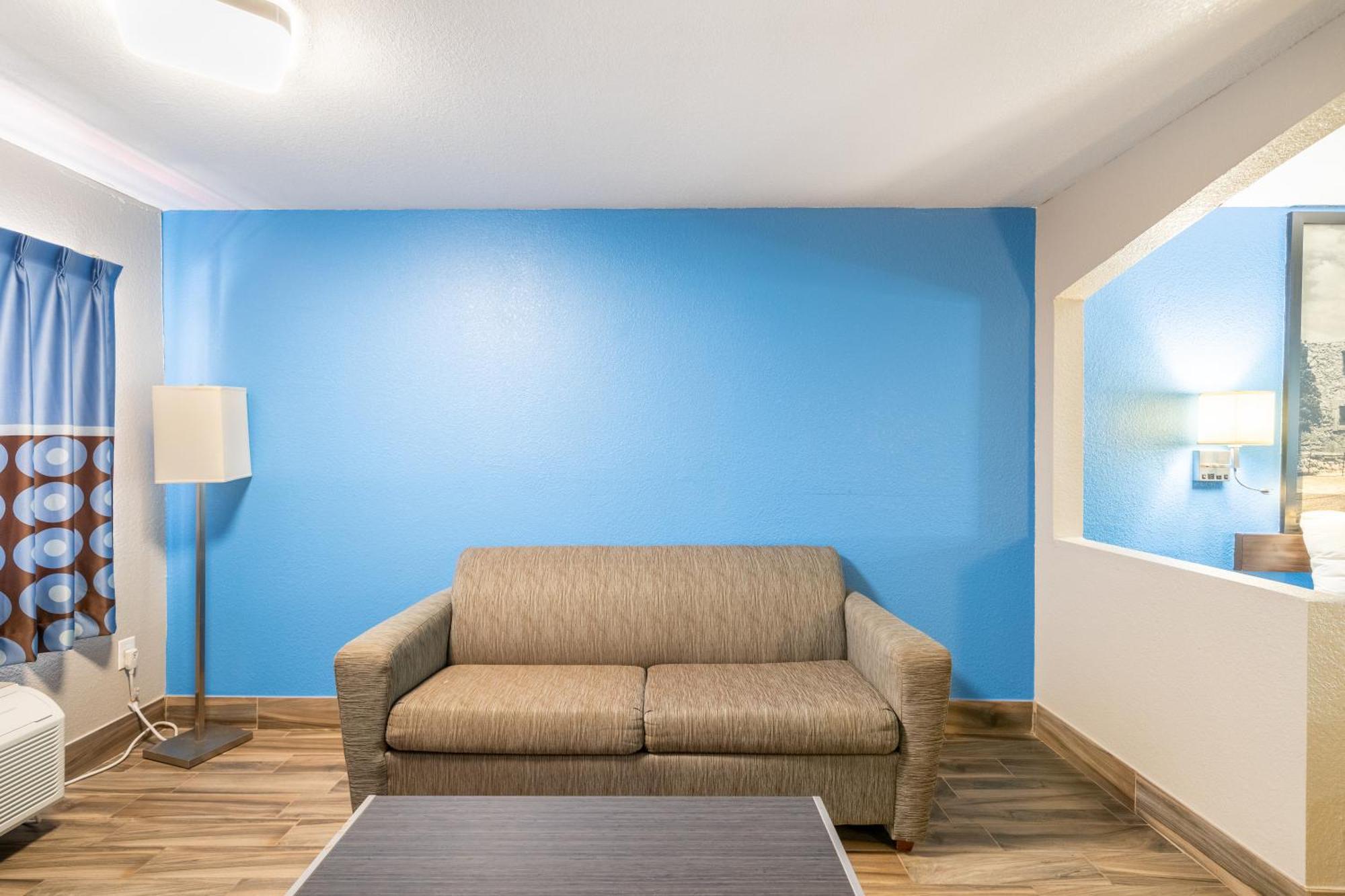Super 8 By Wyndham San Antonio/Riverwalk Area Zewnętrze zdjęcie
